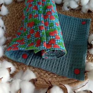 joli roujeau d'essuie-tout lavable en éponge nid d'abeille motifs fraises vichy Cousu Mel Le Havre