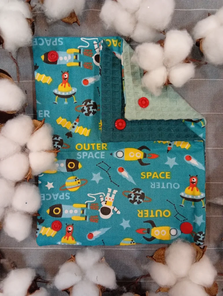 Joli essuie-tout lavable en éponge nid d'abeille motif pour enfant astronaute cosmonaute extraterrestre soucoupe volante ovni fusée astéroïde planète - Cousu Mel Le Havre