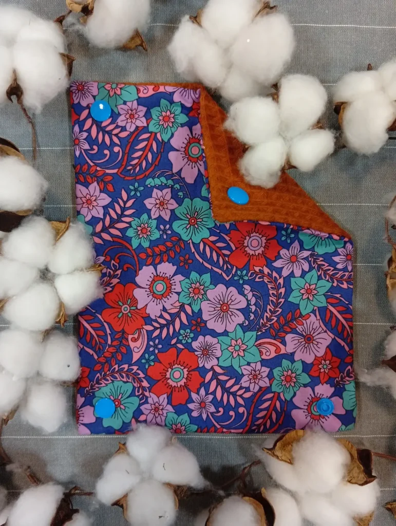 Joli essuie-tout lavable en éponge nid d'abeille motifs à fleurs Violaine - Cousumel Le Havre