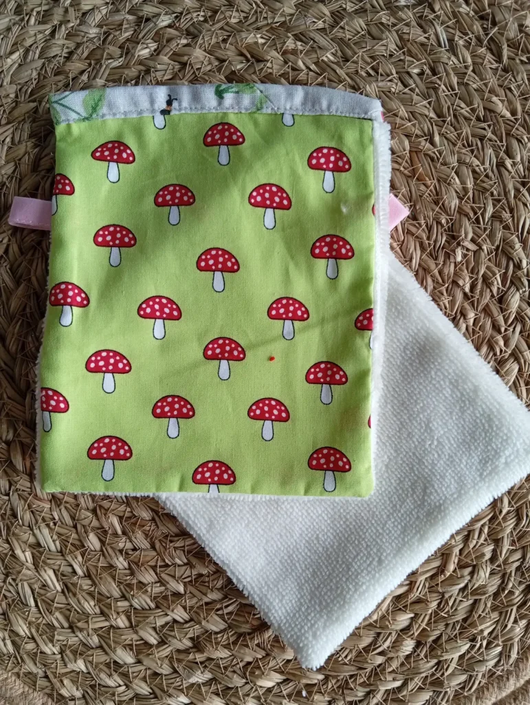 gant de toilette coloré en bambou crème pour enfant Cousu Mel motif champignon