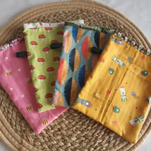 gant de toilette rigolo pour enfants. 4 gants de toilette aux motifs colorés et rigolos en coton Oeko-tex Cousu Mel Le Havre