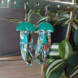 boucles d'oreilles faites main avec des textiles recyclés